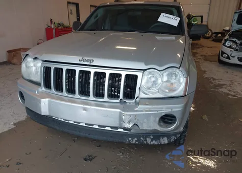 2007 Jeep Grand Cherokee Laredo z USA, uszkodzony, nr VIN 1J8HR48P57C500688